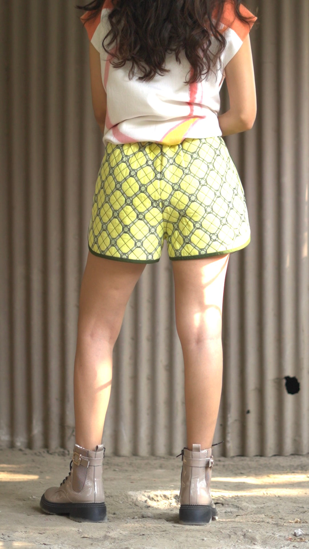 Lara shorts - lemon